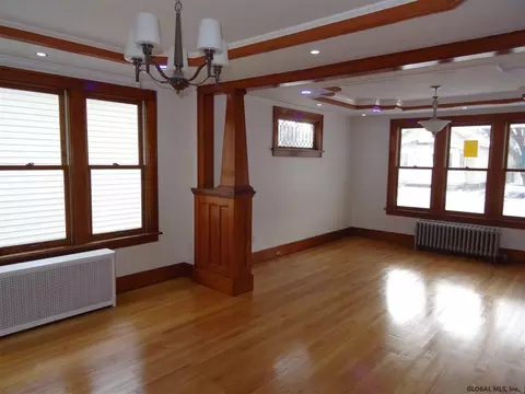 1437 Richard St, Schenectady, NY 12303 photo 9