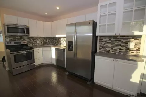 1130 Cushing Ln, Schenectady, NY 12303 photo 3
