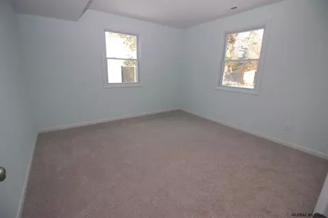 1130 Cushing Ln, Schenectady, NY 12303 photo 8