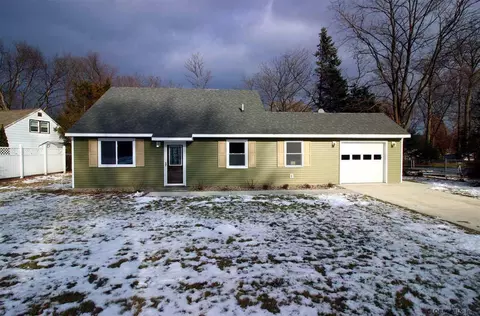 1130 Cushing Ln, Schenectady, NY 12303 photo 2