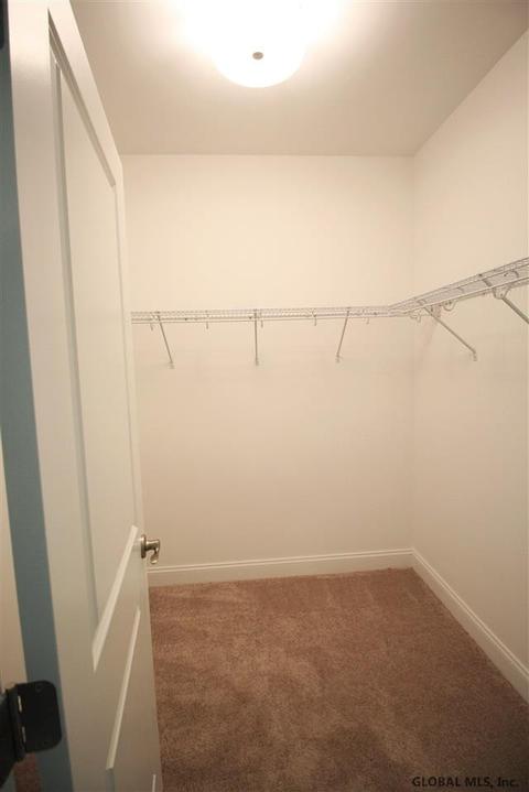 616 Lois Ln, Schenectady, NY 12304 photo 9