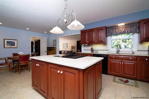 2 Brian Dr, Rexford, NY 12148 photo 6
