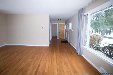 43 Douglas Rd, Delmar, NY 12054 photo 3