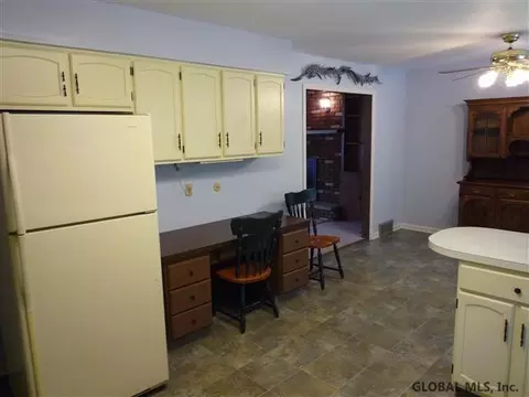 532 Weast Rd, Schenectady, NY 12306 photo 4