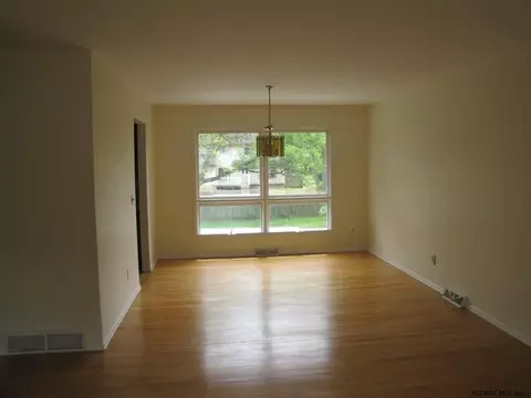 3104 Old State Rd, Schenectady, NY 12303 photo 11
