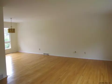 3104 Old State Rd, Schenectady, NY 12303 photo 10
