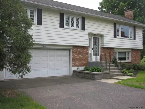 3104 Old State Rd, Schenectady, NY 12303 photo 4