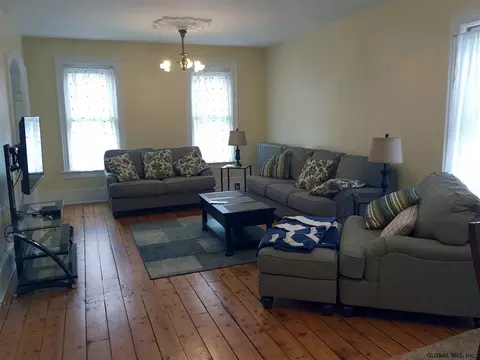136 Front St, Schenectady, NY 12305 photo 3