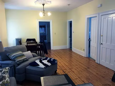 136 Front St, Schenectady, NY 12305 photo 4