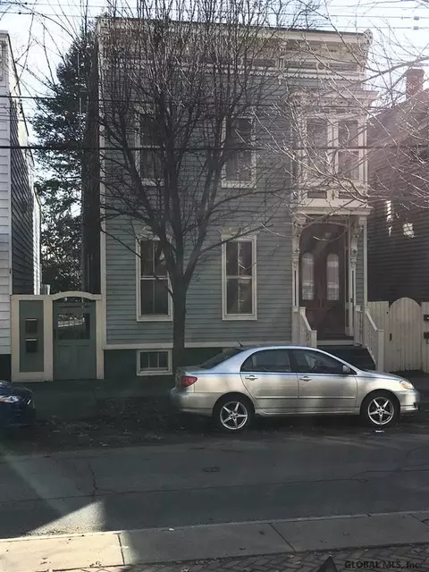 136 Front St, Schenectady, NY 12305 photo 1