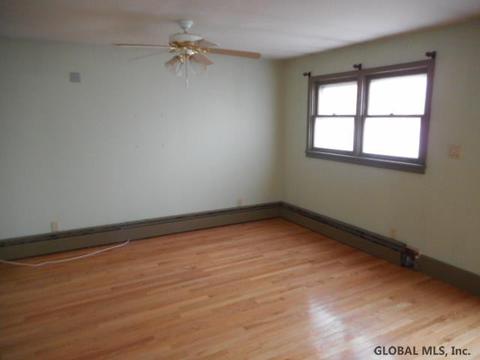 1117 Earl Ave, Schenectady, NY 12309 photo 17