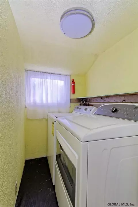 280 E High St, Malta, NY 12020 photo 9