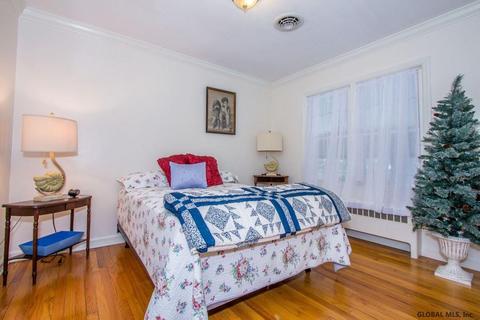 39 Continental Rd, Schenectady, NY 12306 photo 5