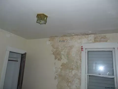 1074 Forest Rd, Schenectady, NY 12303 photo 8