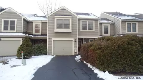 2 Generals Way, Halfmoon, NY 12065 photo 1
