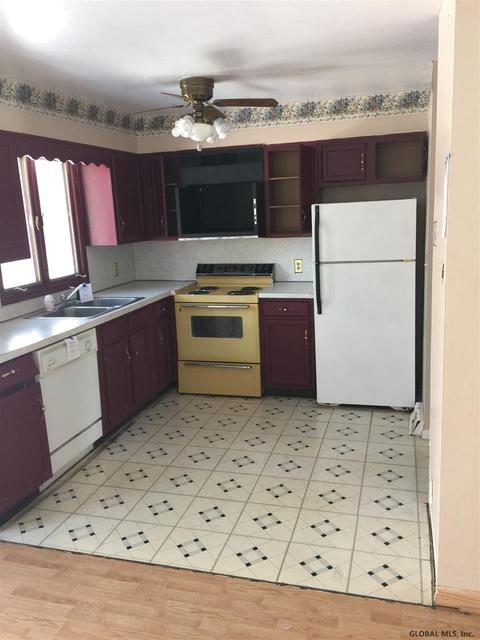 192 Clement Ave, Schenectady, NY 12304 photo 5