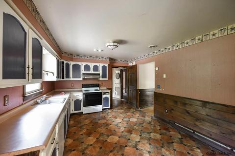 2 Cottonwood Ct, Ballston Lake, NY 12019 photo 5