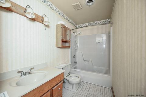 2 Cottonwood Ct, Ballston Lake, NY 12019 photo 17