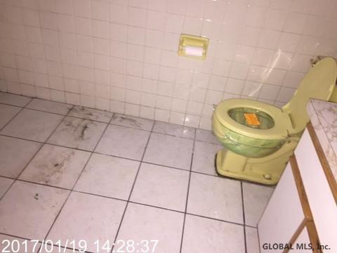 1836 Jerome Ave, Schenectady, NY 12306 photo 3