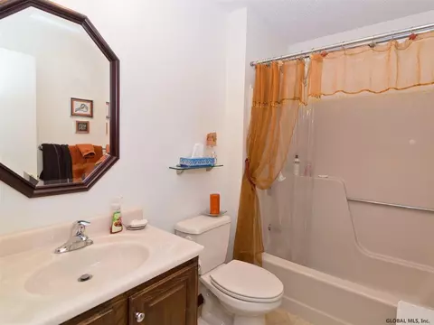 19 York Rd, Glenmont, NY 12077 photo 21