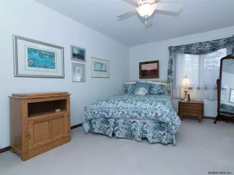 19 York Rd, Glenmont, NY 12077 photo 22