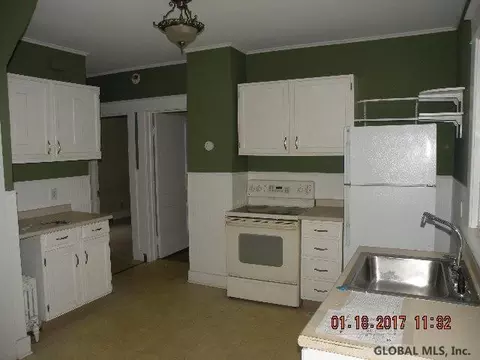 937 Harrison Ave, Schenectady, NY 12306 photo 3