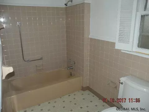937 Harrison Ave, Schenectady, NY 12306 photo 8