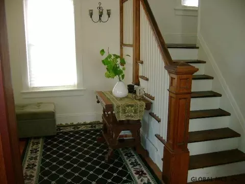 42 Spruce St, Schenectady, NY 12304 photo 10