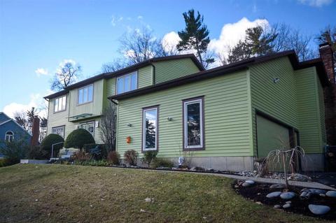 48 Chestnut Ln, Schenectady, NY 12309 photo 3