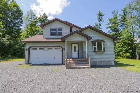 47 Maple St, Broadalbin, NY 12025 photo 1