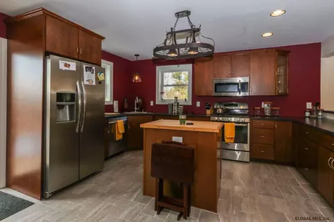 47 Maple St, Broadalbin, NY 12025 photo 9