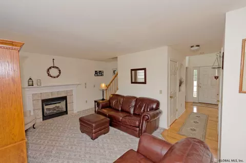 787 Coplon Rd, Schenectady, NY 12306 photo 10