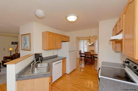 787 Coplon Rd, Schenectady, NY 12306 photo 3
