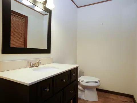5 Coventry Rd, Glenmont, NY 12077 photo 11