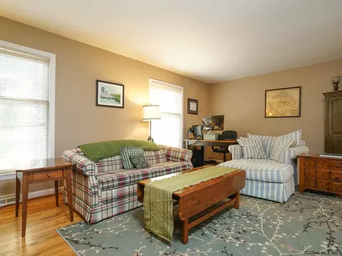 5 Coventry Rd, Glenmont, NY 12077 photo 3