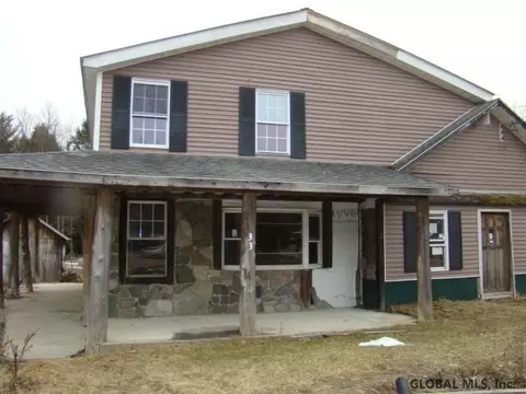 33 Gabriel Rd, Corinth, NY 12822 photo 1