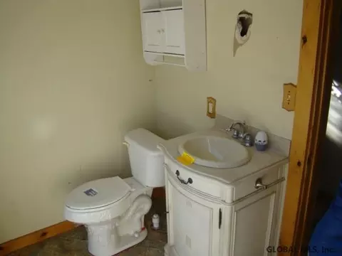 33 Gabriel Rd, Corinth, NY 12822 photo 8