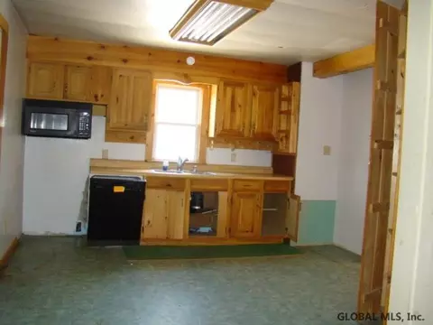 33 Gabriel Rd, Corinth, NY 12822 photo 6
