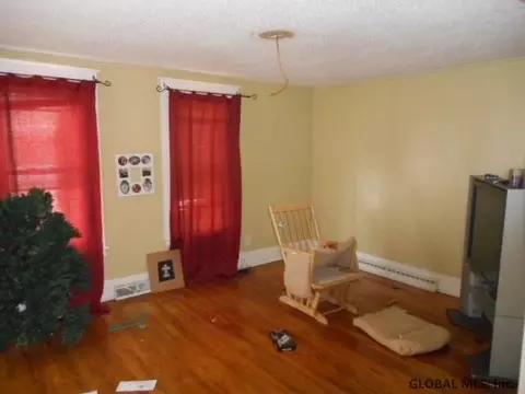 926 Strong St, Schenectady, NY 12305 photo 9
