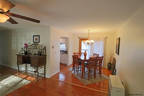 17 Oriole Ct, Saratoga Springs, NY 12866 photo 10