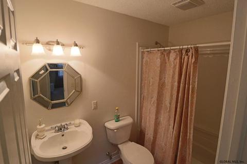 17 Oriole Ct, Saratoga Springs, NY 12866 photo 15