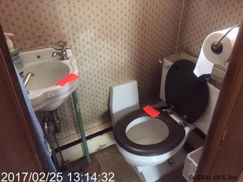 1729 Oneida St, Schenectady, NY 12308 photo 8