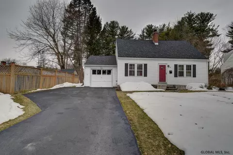 18 Pine St, Delmar, NY 12054 photo 1