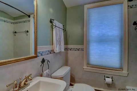 18 Pine St, Delmar, NY 12054 photo 12