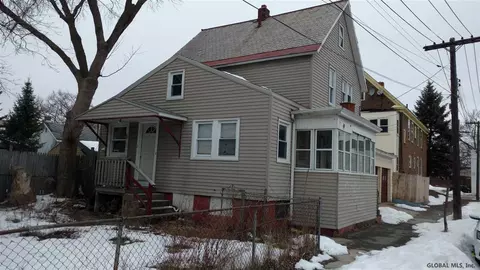981 Strong St, Schenectady, NY 12307 photo 2