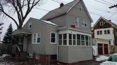 981 Strong St, Schenectady, NY 12307 photo 1