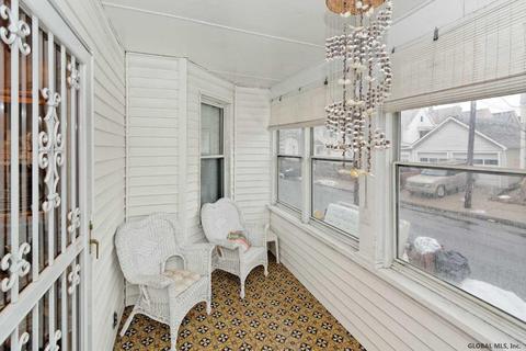 818 Beaver St, Schenectady, NY 12308 photo 2