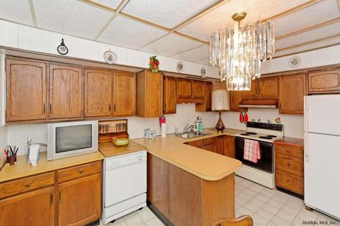818 Beaver St, Schenectady, NY 12308 photo 5