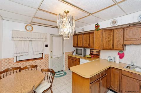 818 Beaver St, Schenectady, NY 12308 photo 6