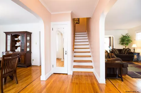1166 Phoenix Ave, Schenectady, NY 12308 photo 2